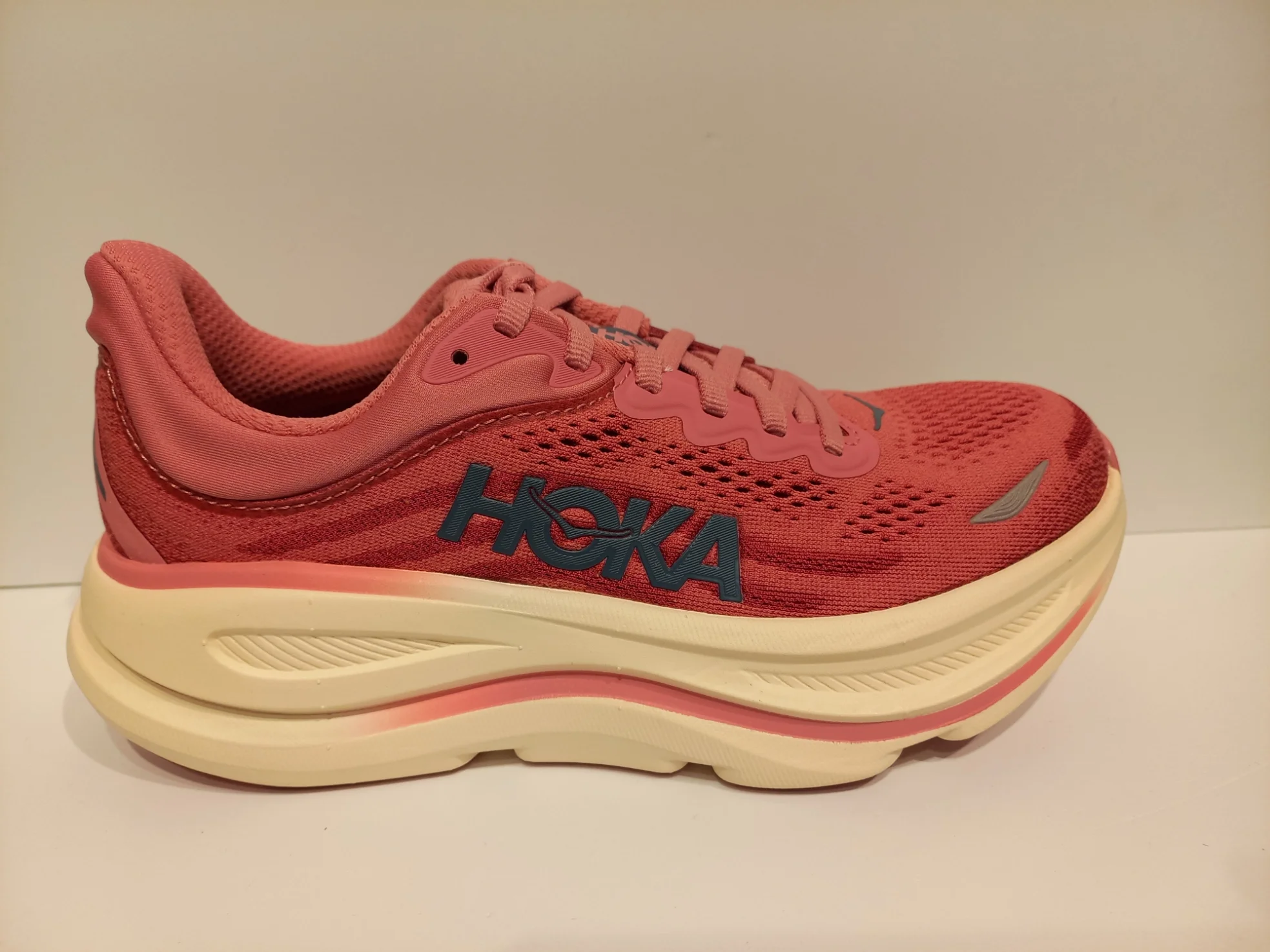HOKA Bondi 9