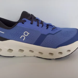 On Cloudrunner 3